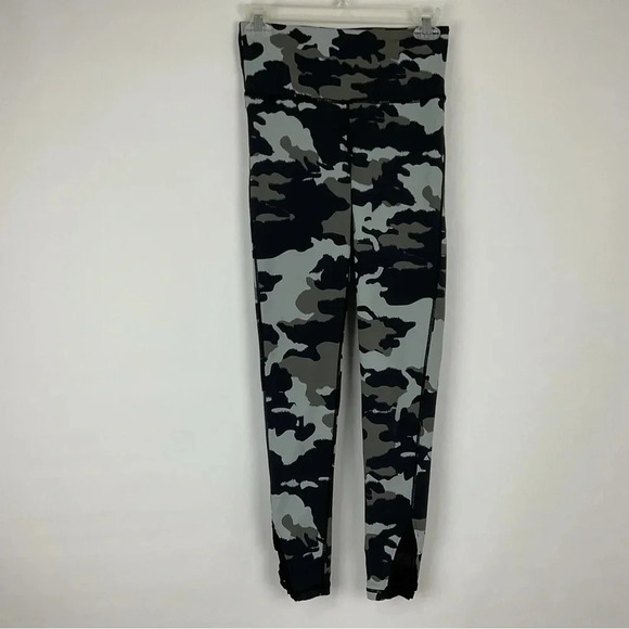 Mono B Pants - Mono B Jungle Camo Criss Cross Strap leggings Size Small